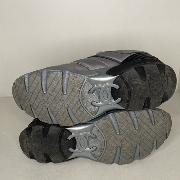 CHANEL Sneakers Size 7 - Picture 9 of 11